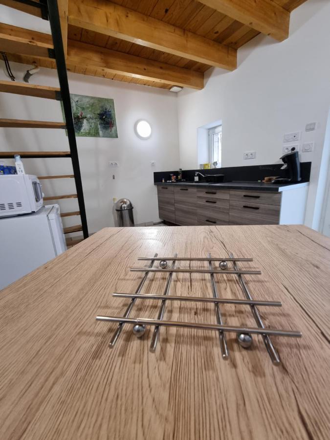 イソワールImpasse Secrete - Duplex - Wifiアパートメント エクステリア 写真